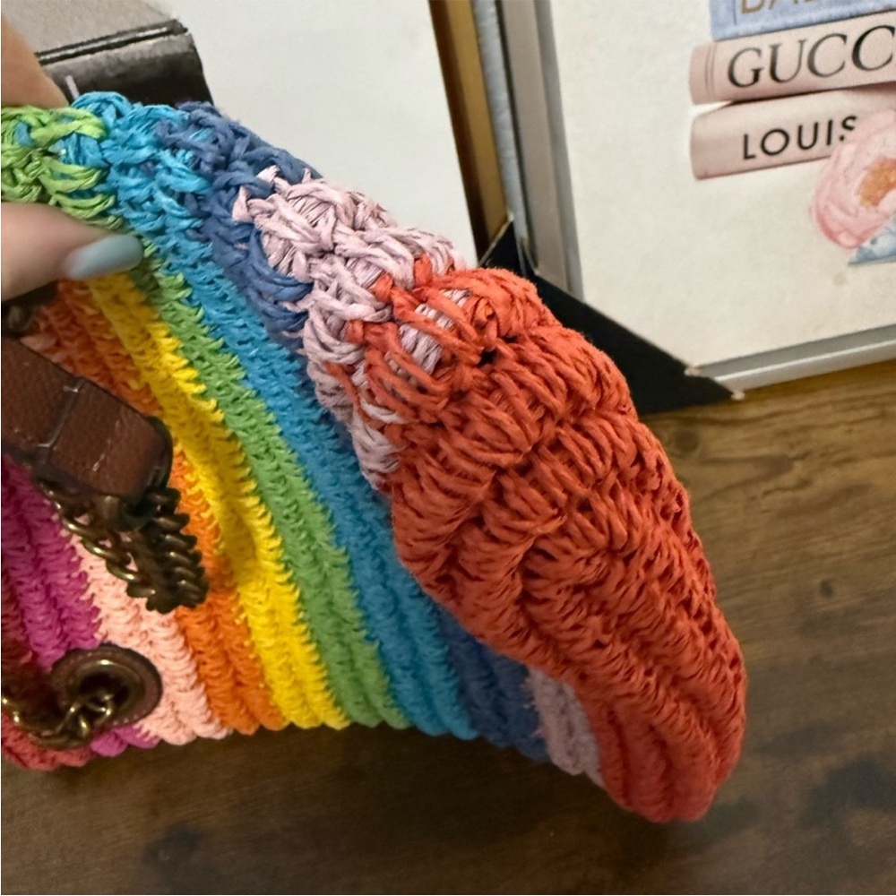 Kurt Geiger Rainbow Raffia shoulder bag/ tote w chunky chain and leather straps - Picture 4 of 10